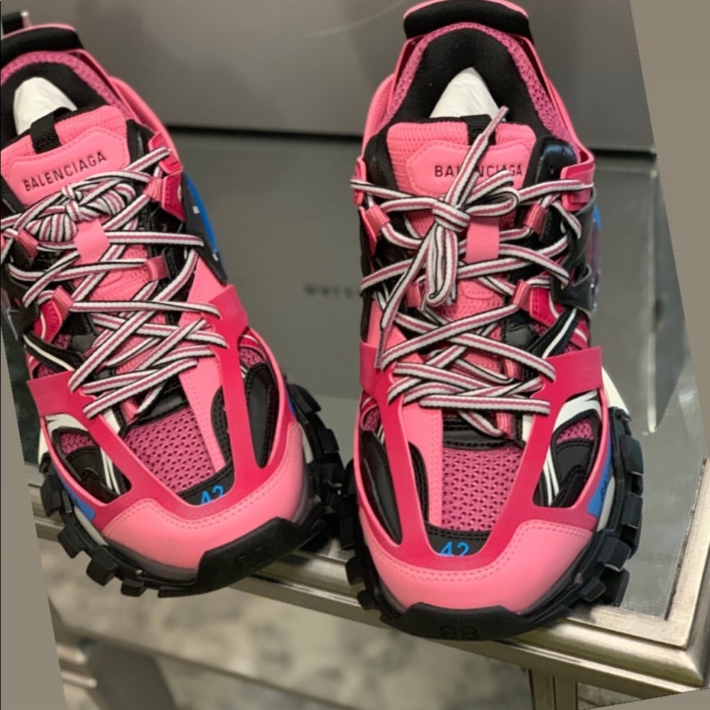 Meet your Posher, Clo